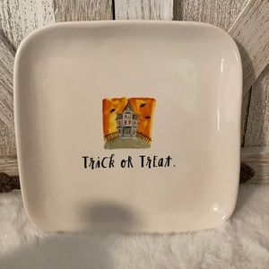 Rae Dunn Trick or Treat Plate
